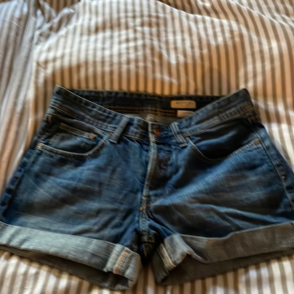 BOYFRIEND DENIM SHORTS size 6